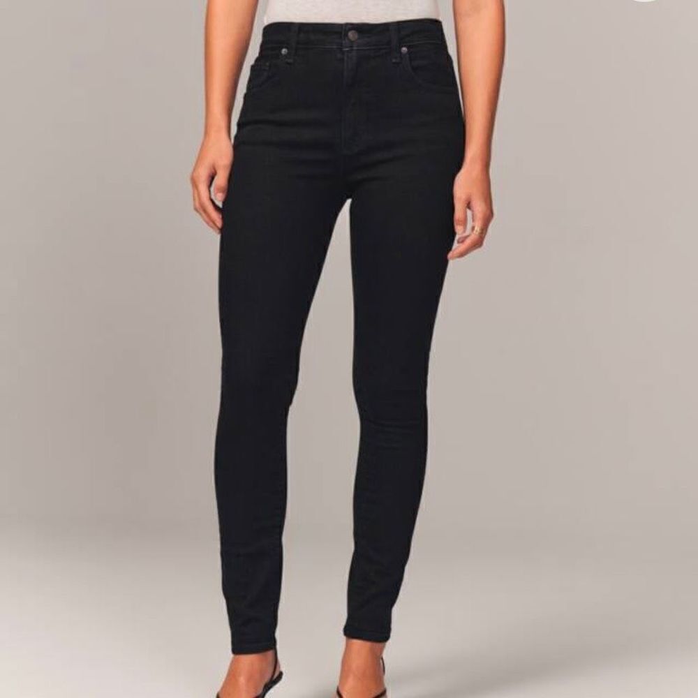 Abercrombie and Fitch the super skinny high rise black wash jeans 26